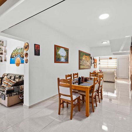 Demetris Apartment Meneou ภายนอก รูปภาพ