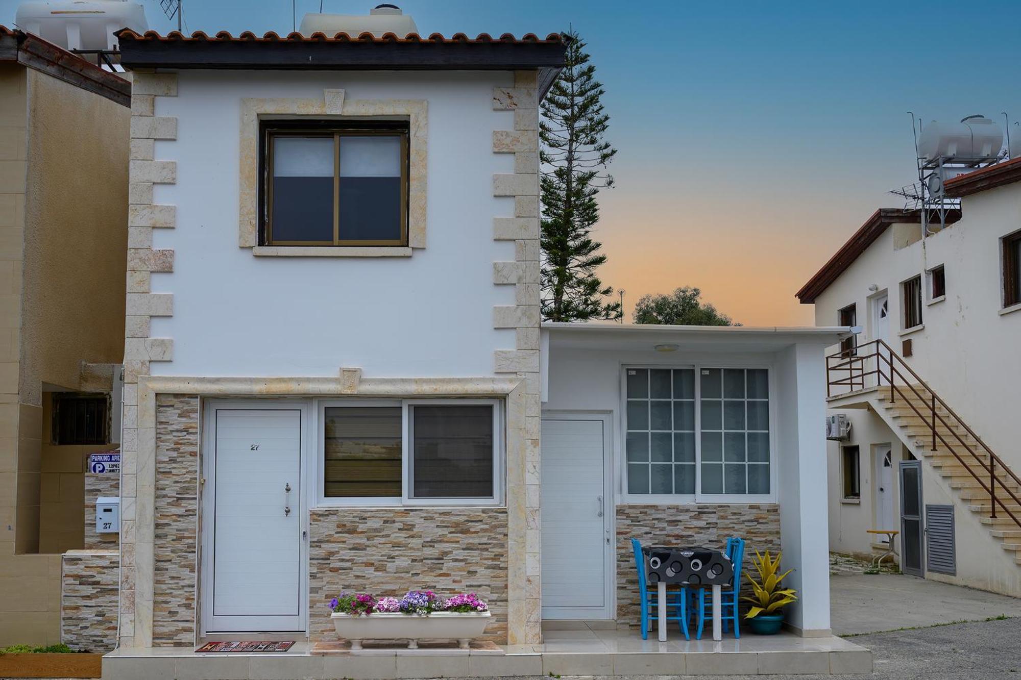 Demetris Apartment Meneou ภายนอก รูปภาพ